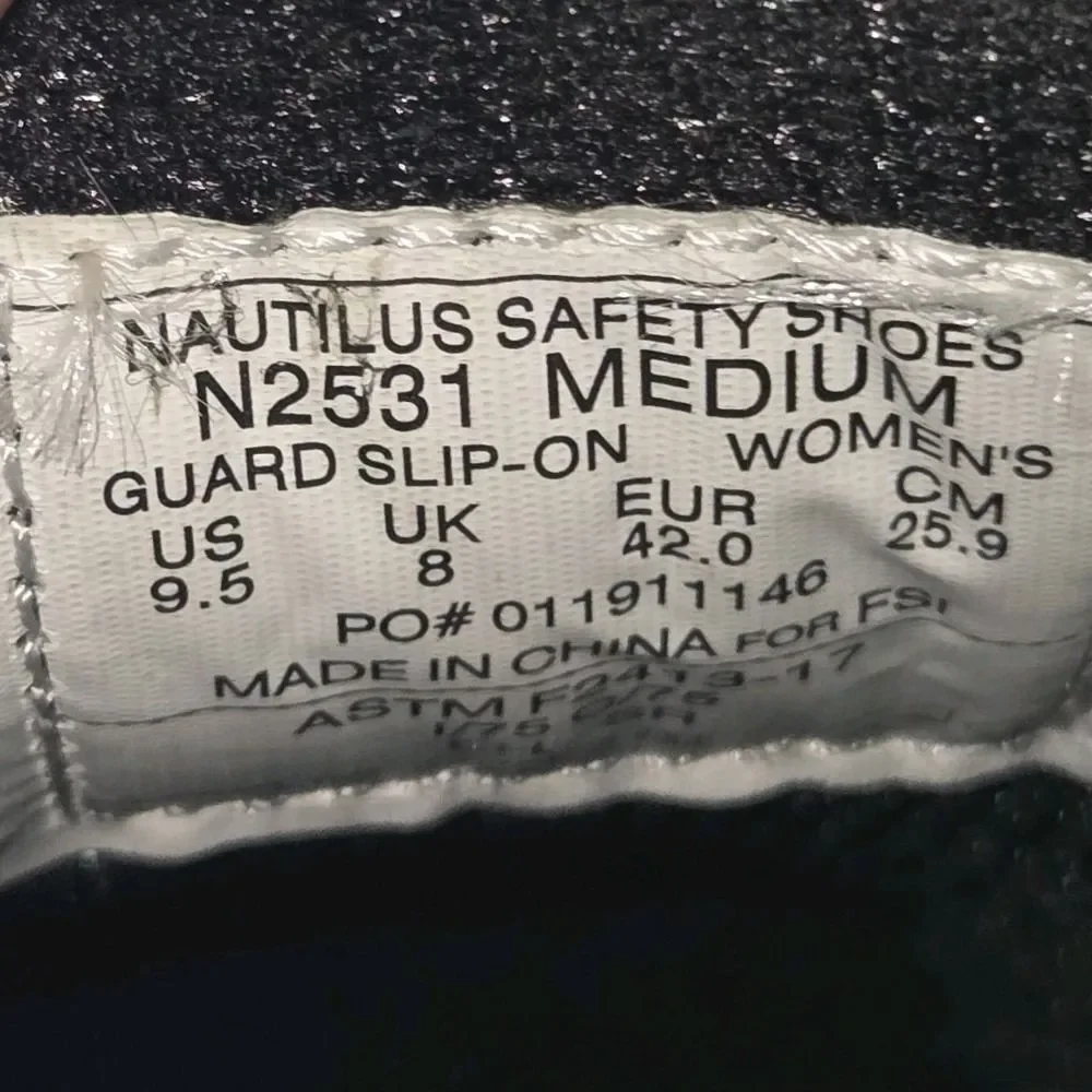 Nautilus N2531 Women's Black Safety Shoes 9.5M Guard Slip‎ On Metal Free Leather